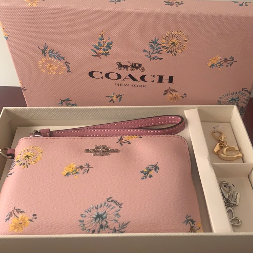 Coach Dandelion Wristlet & Charms Boxed Gift Set.